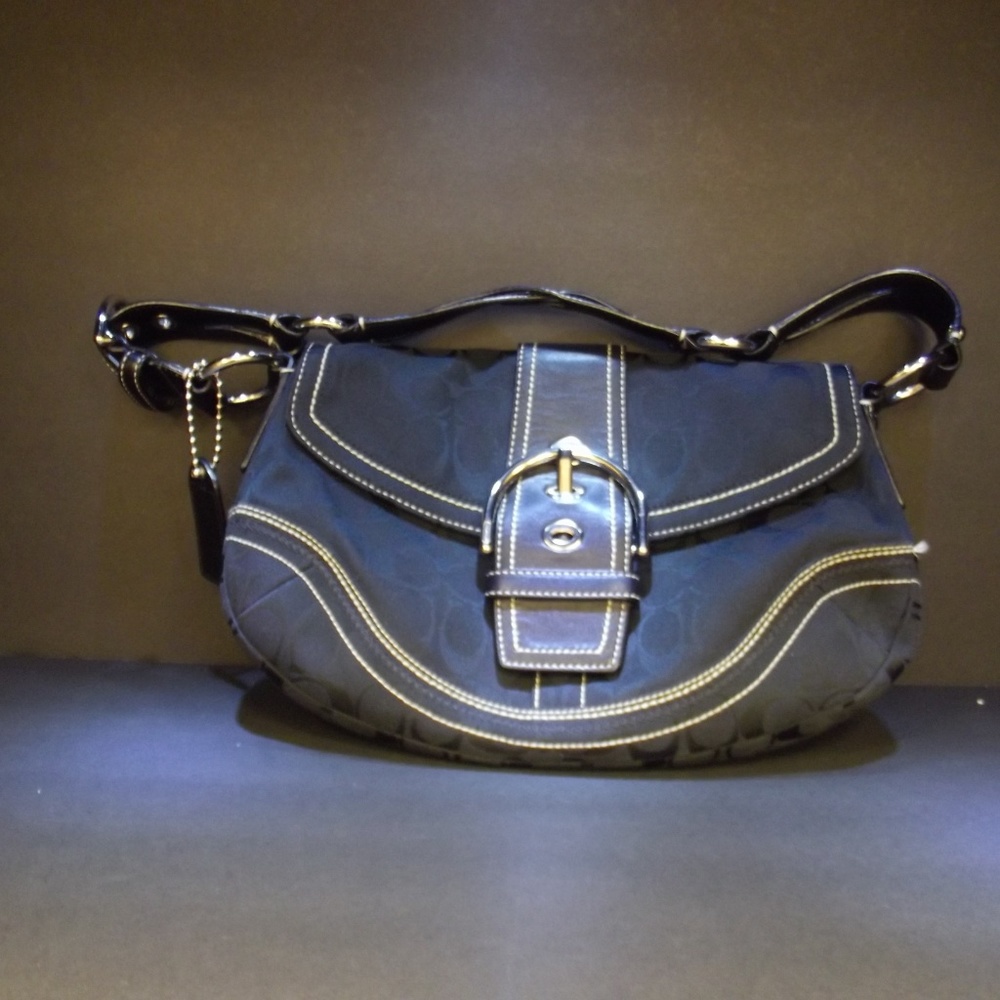 Coach Purse Signature Line - Picture 2 of 8